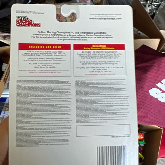 Nascar Racing Champions Inc. Lot of Stock car w/collector card and display stand - Picture 11 of 12